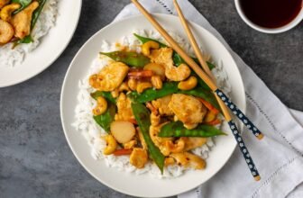 Straightforward Cashew Rooster | Cookies and Cups