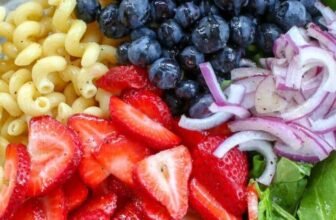 Strawberry Spinach Pasta Salad – Barefeet within the Kitchen