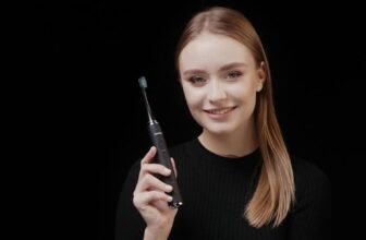 The Aquasonic Black Collection Extremely Toothbrush for 37% off Is a Good Cause to Smile for Prime Day